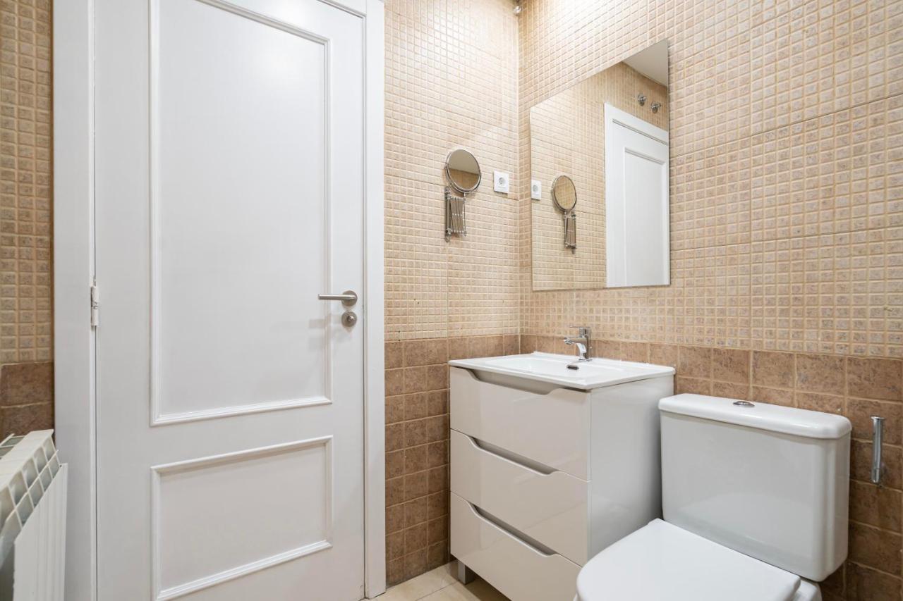 For You Rentals Elegante Y Bonito Apartamento Temporal En El Corazon De Madrid Inf1C المظهر الخارجي الصورة